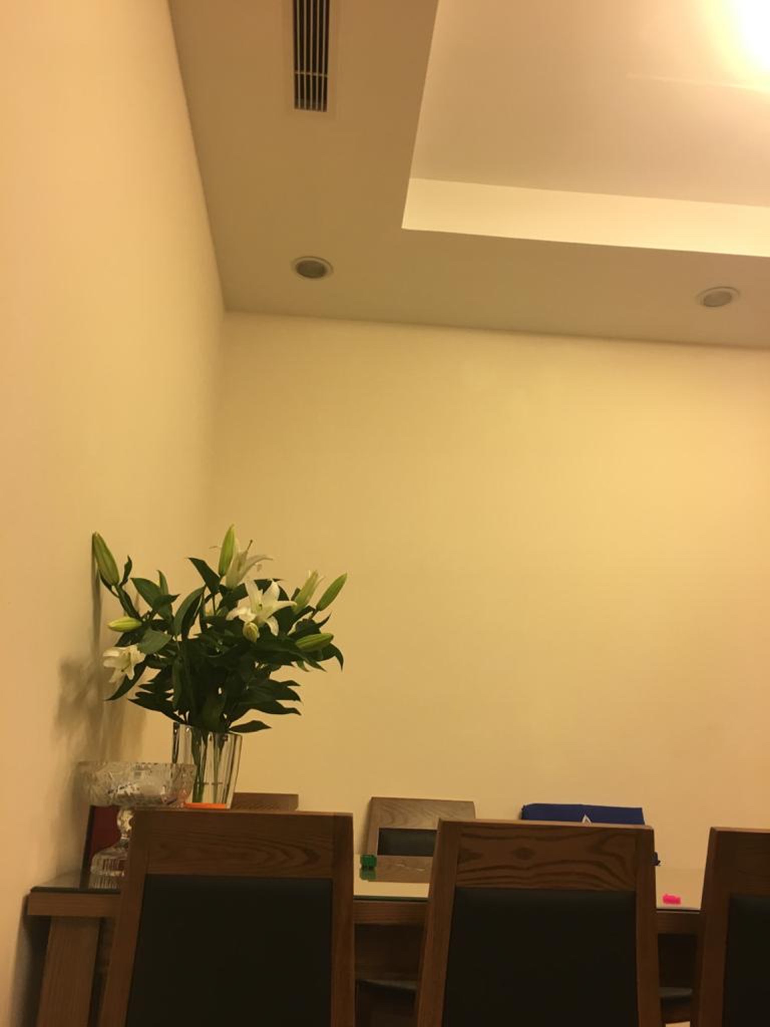 BÁN CĂN ĐẦU HỒI R4 HƯỚNG ĐÔNG NAM 2 PHÒNG NGỦ ĐỦ ĐỒ ĐẸP (BR40023)