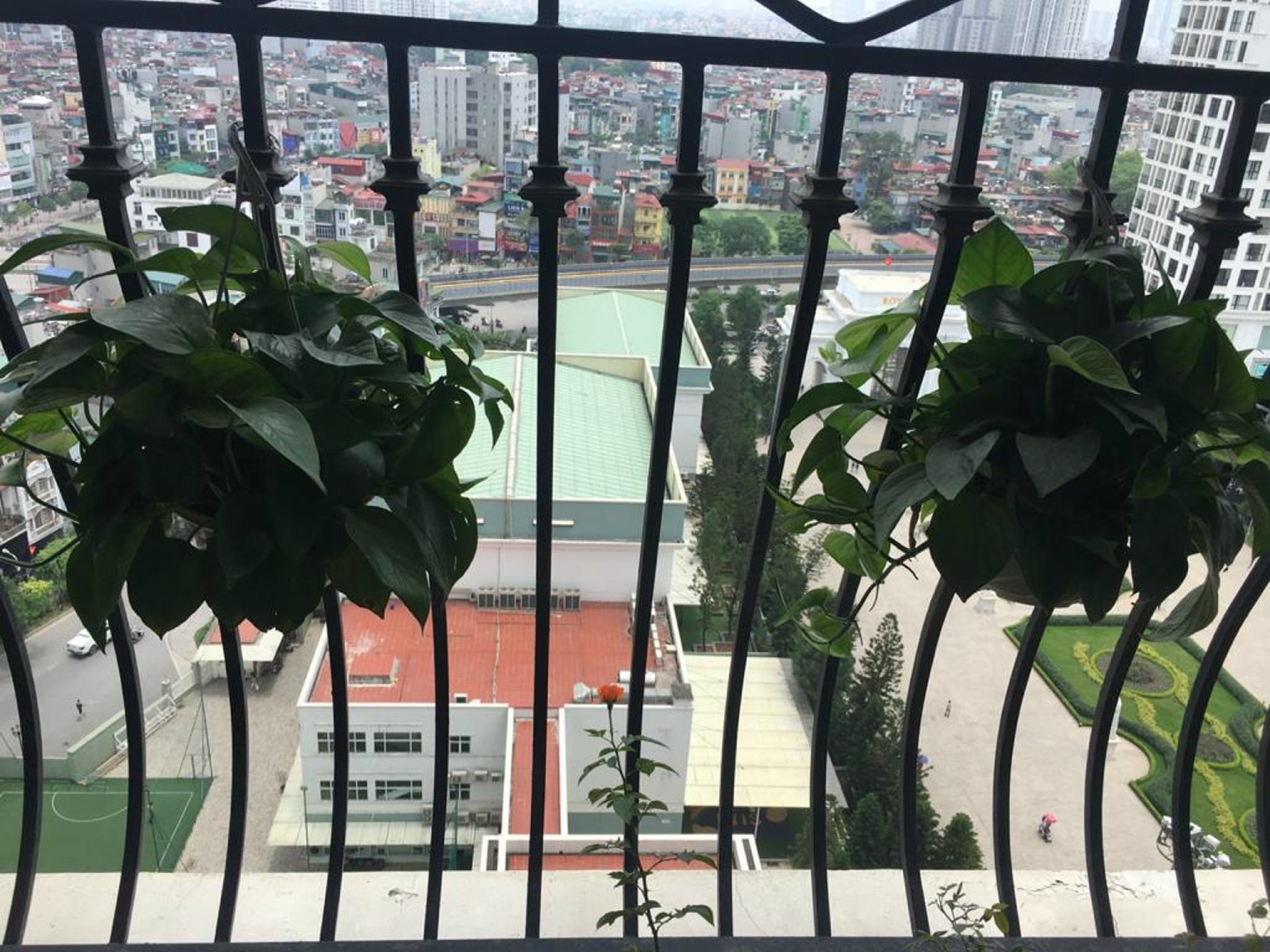 BÁN CĂN ĐẦU HỒI R4 HƯỚNG ĐÔNG NAM 2 PHÒNG NGỦ ĐỦ ĐỒ ĐẸP (BR40023)