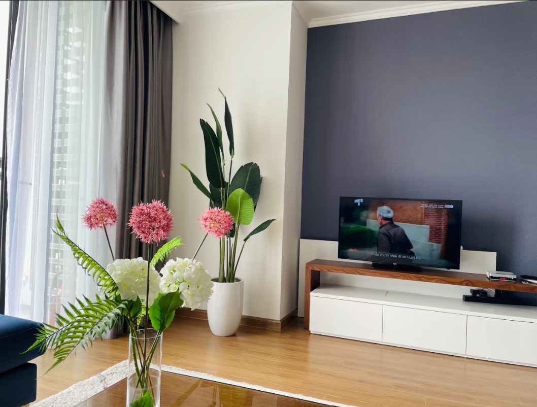 CHO THUÊ CĂN HỘ 3 PHÒNG NGỦ SÁNG R6 ROYAL CITY HƯỚNG ĐÔNG NAM (TR60031)