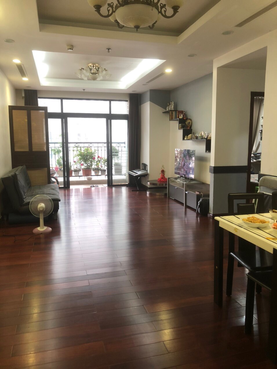 BÁN GẤP CĂN HOA HẬU R1 VIEW BỂ BƠI 2 PHÒNG NGỦ THOÁNG SÁNG (BR10044)