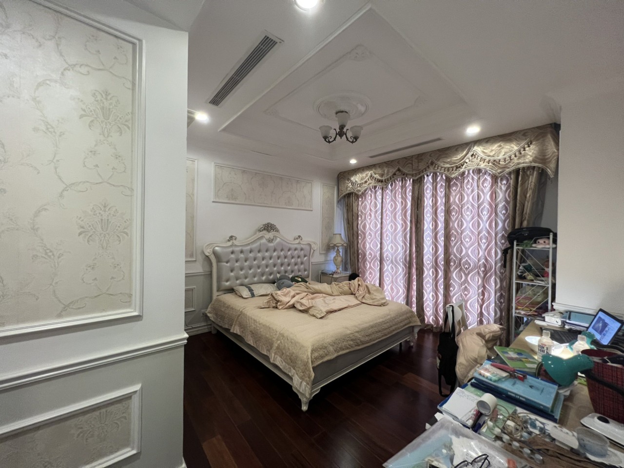 CHO THUÊ CĂN ĐẦU HỒI 2 PHÒNG NGỦ ĐỦ ĐỒ ĐẸP R1-R2 BAN CÔNG ĐÔNG NAM (TR00120)